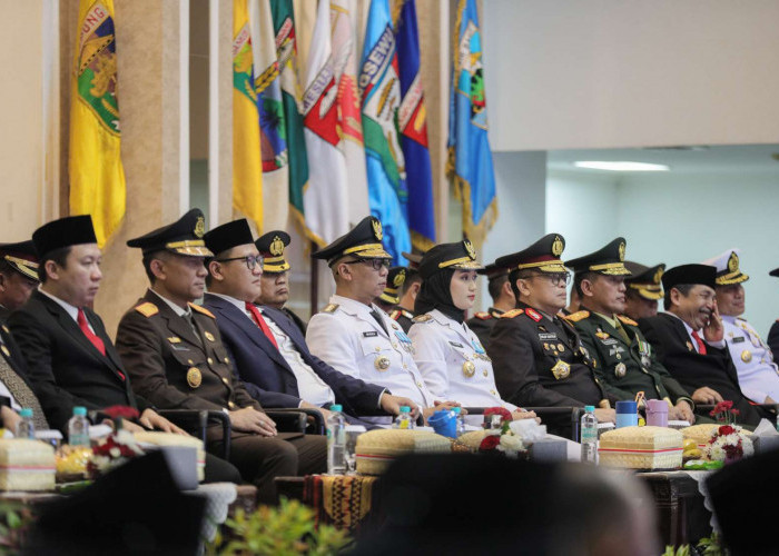Gubernur Mirza dan Wabup Jihan Saksikan Peringatan Detik-Detik Proklamasi Secara Virtual