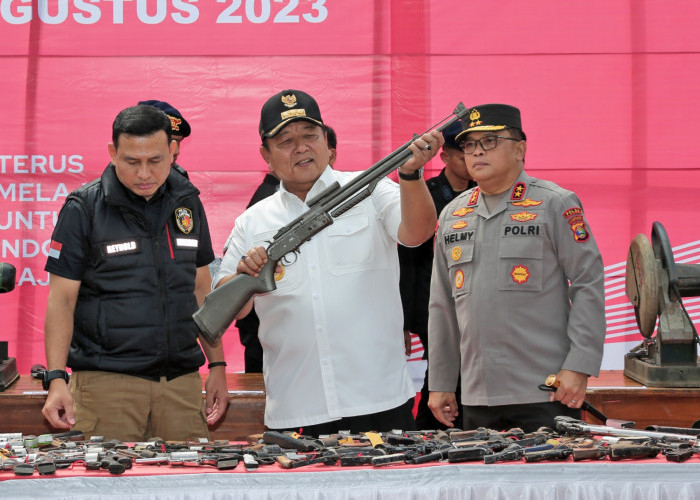 Gubernur Arinal Hadiri Apel Gabungan dan HUT Tekab 308 Presisi