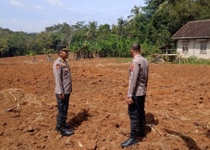 Polres Lampura Cek Lahan Tanam Jagung Serentak di Kotabumi Utara