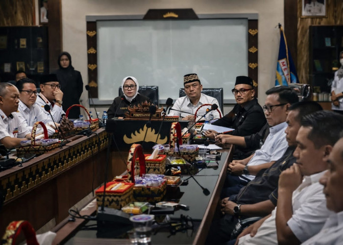 Rapat Evaluasi Metro Tertutup, Media Diminta Keluar