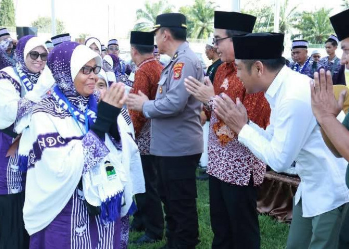 Pemkab Lampung Utara Lepas 47 Jemaah Haji Kloter 2 Tahun 2025