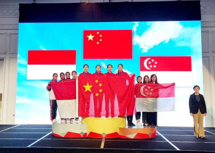 Hari Kartini,Polwan Brimob Polri Juara 2 Indoor Skydiving Asia Di China