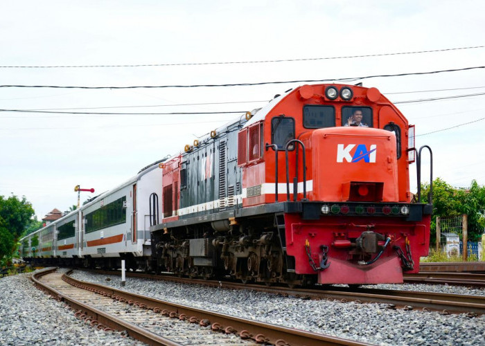 Perjalanan Kereta Api KAI Divre IV Tanjungkarang Tetap Aman di Tengah Sebaran Abu Vulkanik