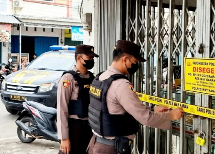 Polisi Segel Toko Emas di Enggal, Diduga Terkait Mafia Tambang Way Kanan