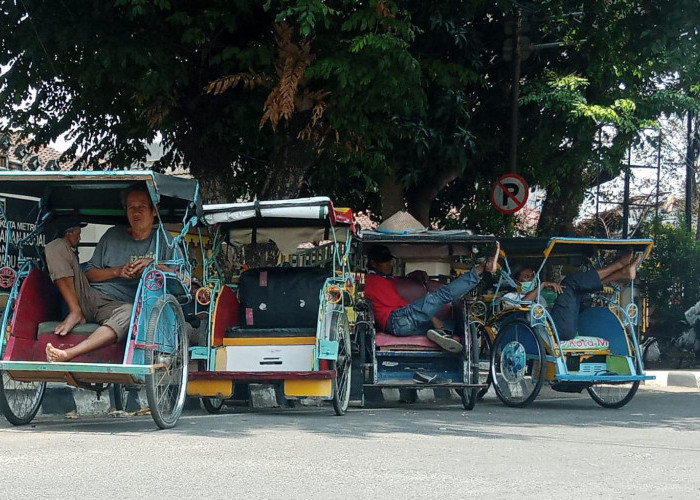 Kisah Tukang Becak di Kota Metro ; Pantang Menyerah!