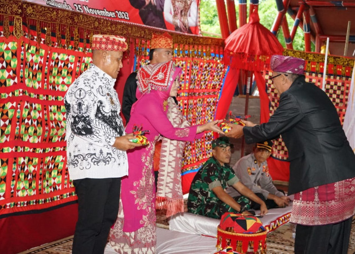 Tradisi Khegah Talam Kembali Lestari  Pembuatan Lumbung Juadah Masuk Proyeksi