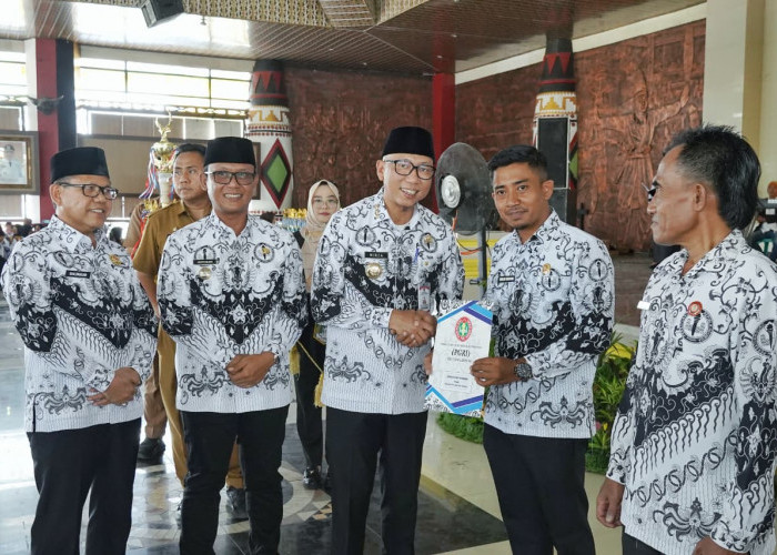 Gubernur Lampung Mirza Siapkan Pergub Perlindungan Guru
