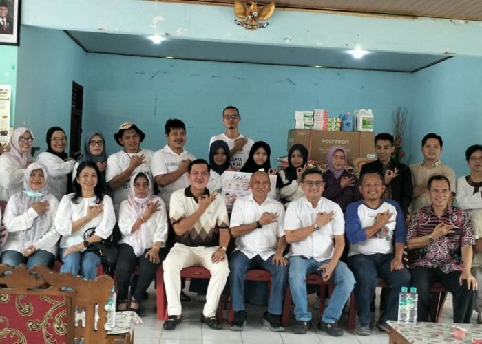 Kagama Lampung Berbagi Kebahagiaan Bersama Puluhan Lansia di Tresna Werdha Natar