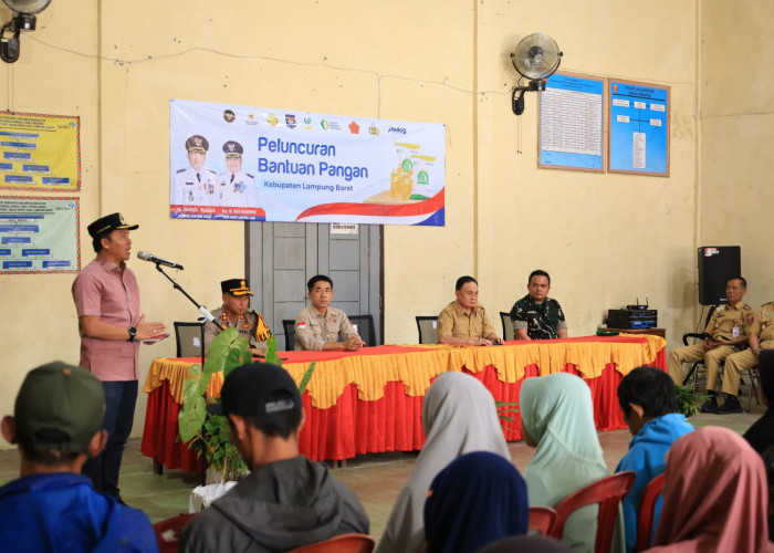 Bupati Lampung Barat Luncurkan Bantuan Pangan Untuk 575 Warga