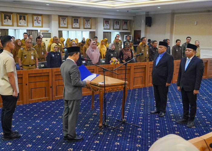 Gadriyanto Abung Jabat Kasatpol PP, Lukman Pura Kembali Pimpin RSUD Abdul Moeloek 
