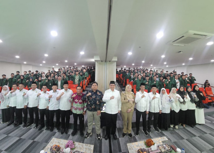Pembekalan Mahasiswa KKN Transformatif 2026, Rektor:Belajarlah dari Masyarakat
