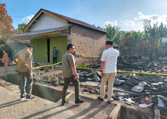 Fraksi Gerindra DPRD Tanggamus Berikan Bantuan Untuk Korban Kebakaran di Semaka 