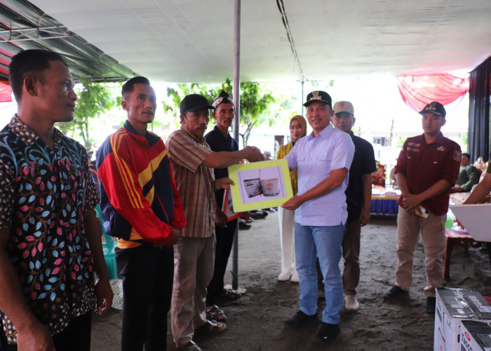 Dukung Swasembada Pangan, Parosil Bantu Alat Pertanian Kelompok Tani di BNS