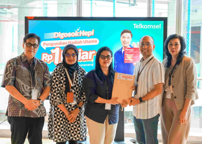 Telkomsel Bagikan THR Lebaran Miliaran Rupiah untuk Pemenang Grand Prize Program Digosok Hepi