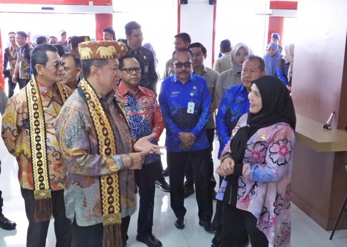 Kunjungi Mal Pelayanan Publik Bandar Lampung, Wamenpan RB Apresiasi Digitalisasi Layanan
