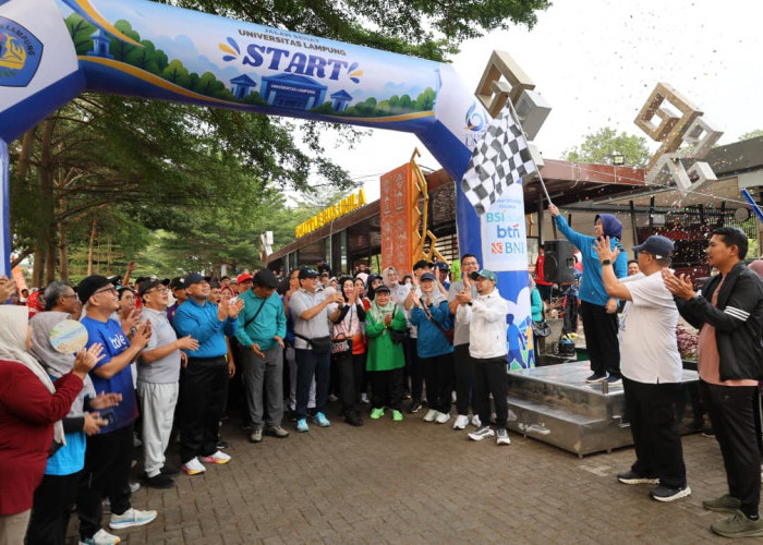 Jalan Sehat Semarakkan Dies Natalis ke-61 Unila