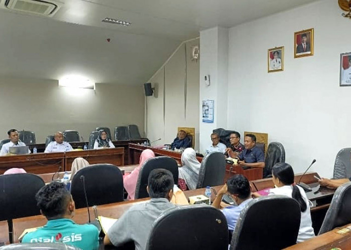 Tenaga Honoorer Tak Lolos Seleksi Administratif Curhat ke DPRD Pringsewu