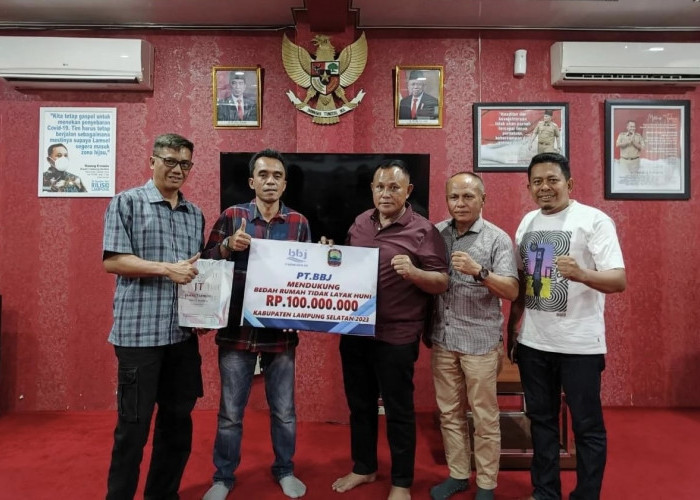 PT BBJ Sokong 100 Juta  ke Pemkab Lamsel Guna Membantu Bedah Rumah 