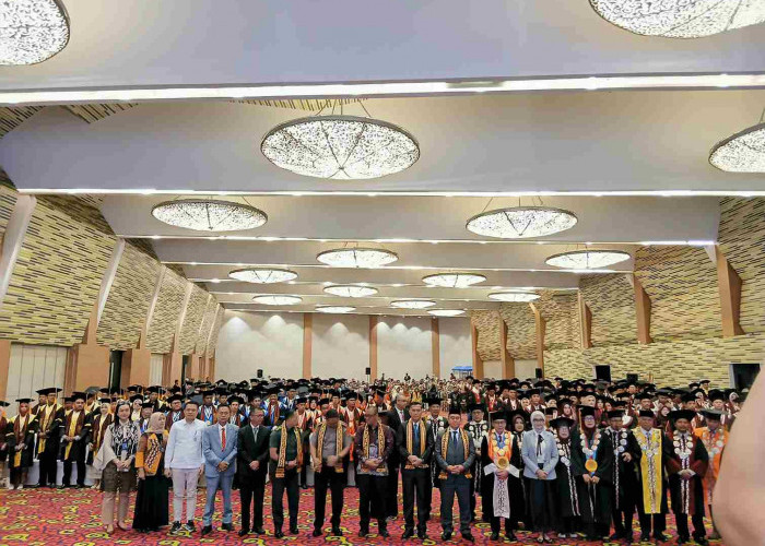 Universitas Saburai Wisuda 349 Lulusan, Rektor Tekankan Integritas dan Karya Nyata