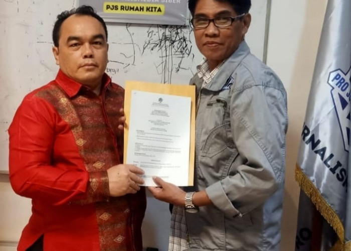 Robert Hendrico Terima SK Sebagai Ketua Dewan Pakar DPP PJS