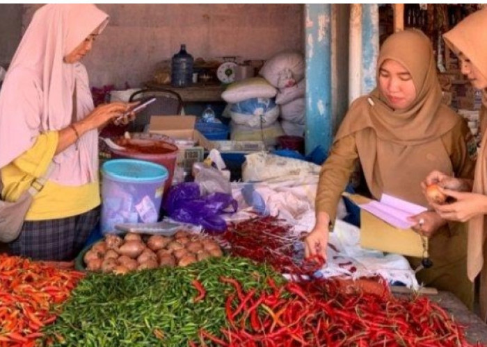 Monitoring Pasar, Disdag Metro Pastikan Stabilitas Harga dan Ketersediaan Stok Bahan Pangan Aman