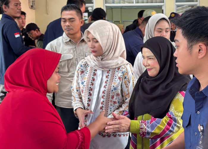 438 Warga Kecamatan Sukarame yang Terdampak Banjir Terima Bantuan Uang Tunai Rp1 Juta dan Beras