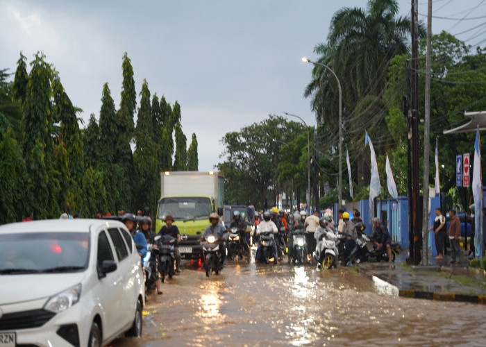 Pemkot Bandar Lampung Tuding Pelindo Tutup Saluran Drainase Hingga Sebabkan Air Meluap ke Jalan