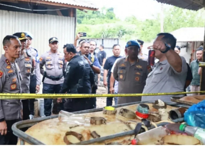 Polda Lampung Bongkar Penimbunan BBM Solar Ilegal di Pesawaran, Kerugian Negara  Rp160,7 Miliar