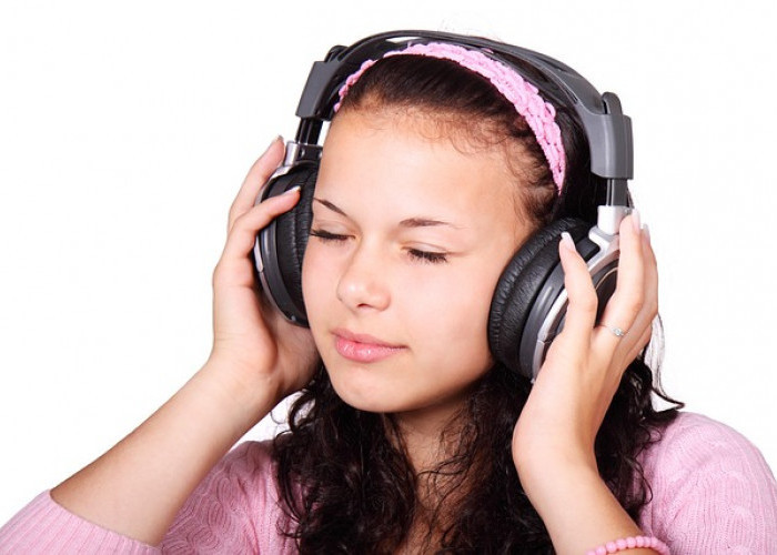Dengerin Musik Dapat Duit? Pelajari Dulu  Triknya agar Dapat Saldo DANA Gratis Hingga Rp 300 Ribu