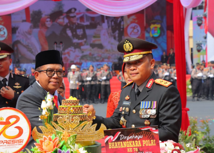 Kapolda Lampung Pimpin Upacara Hari Bhayangkara Ke-78