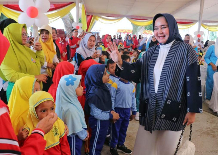 Riana Sari Bermain Bersama 500 Anak Dari 80 TK/Paud se-Provinsi Lampung