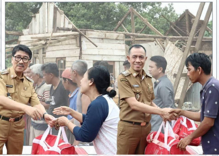 Pemkab Lampung Utara Gerak Cepat Bantu Warga Terdampak Puting Beliung