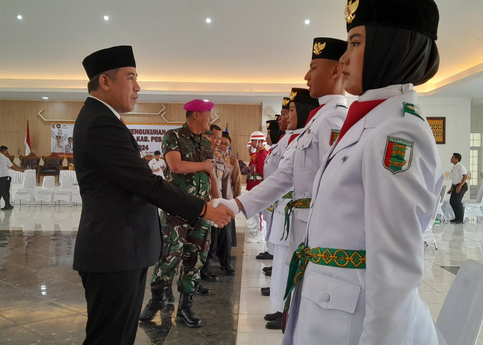 Dendi Tegaskan, Paskibraka Bukan Sekedar Pengibar Bendera, Tapi Penjaga Martabat Bangsa 