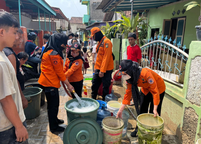 Pemkot Bandar Lampung Salurkan Bantuan Air Bersih di Panjang Utara