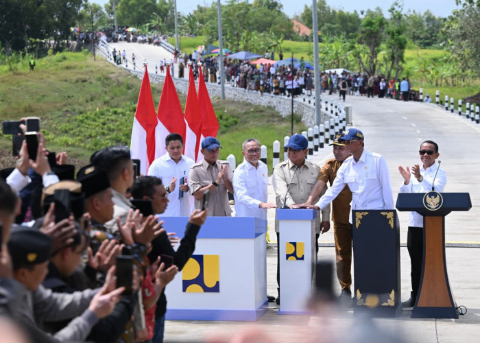 Presiden Prabowo Resmikan 7 Ruas Jalan Inpres di Lampung, Perkuat Konektivitas hingga Pelosok