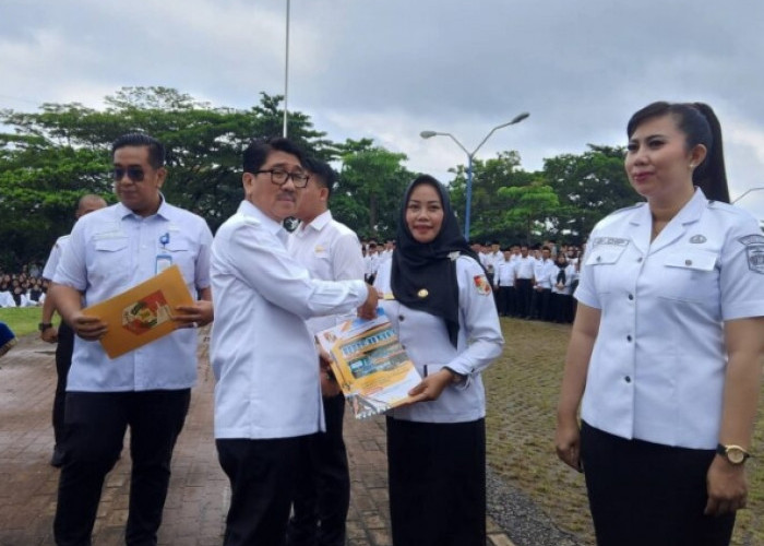 Pemkab Lampura, Serahkan SK PPPK Paruh Waktu Kepada 4.784 Pegawai