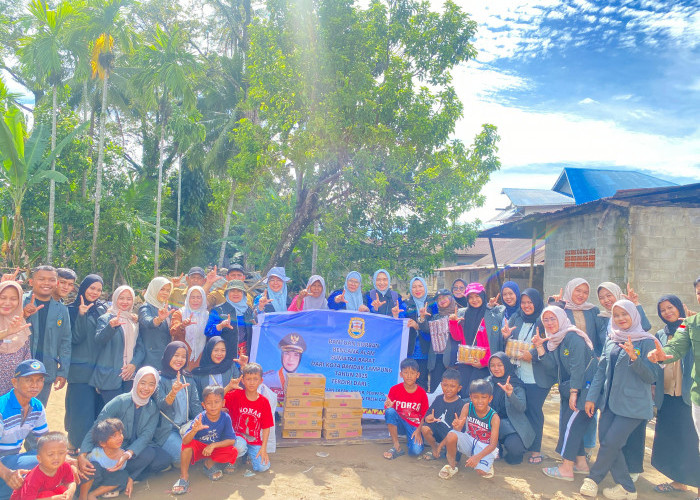 Empat Truk Bantuan dari Bandar Lampung Tiba dengan Selamat di Sumatera Barat