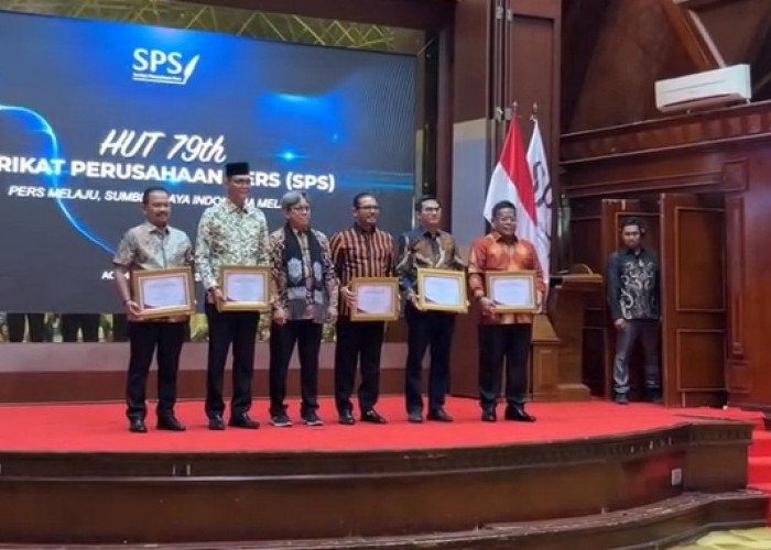 Nasir Djamil Raih Prerana Awards SPS 2025, Kenang Masa Lalu Sebagai Wartawan