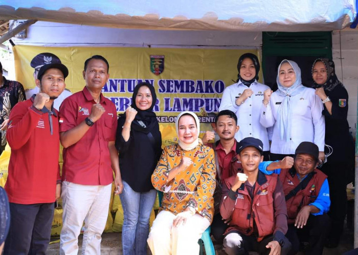 Ketua PKK Provinsi Lampung Berikan Bantuan Program Yansos Jejama di Kabupaten Lampung Selatan