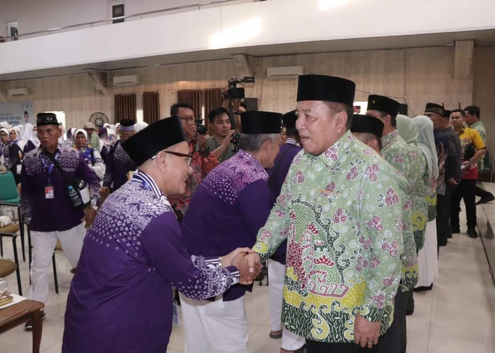Gubernur Arinal Melepas Jamaah Calon Haji Provinsi Lampung Tahun 1445 H/2024 M