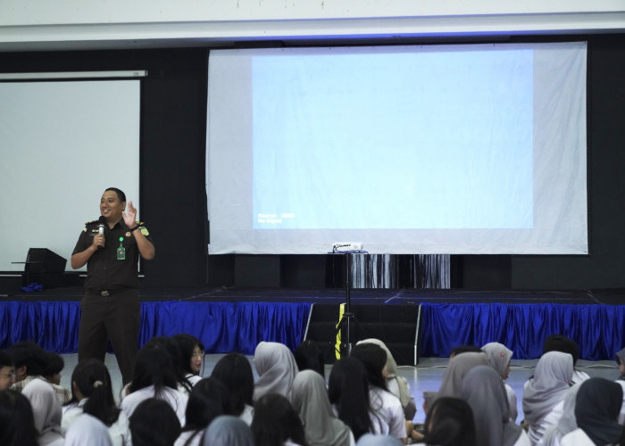 Kejati Lampung Tanamkan Kesadaran Hukum dan Nilai Kebangsaan di SMA Darma Bangsa 