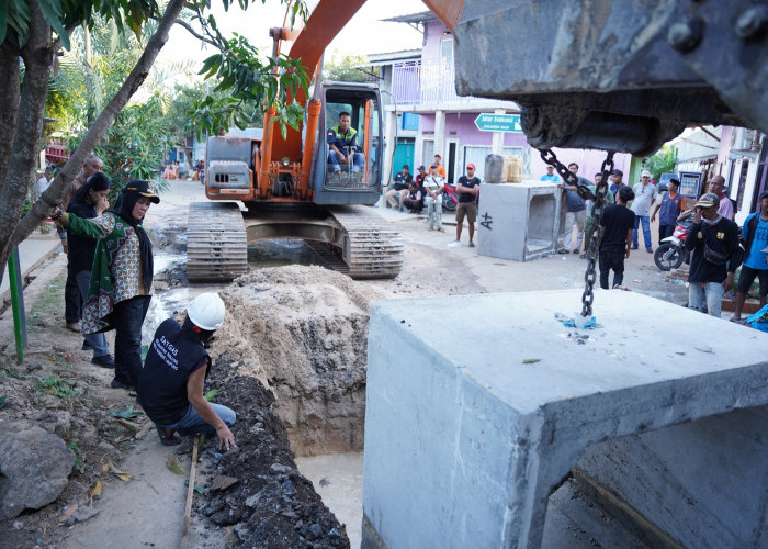 Pemkot Bandar Lampung Buat Saluran Air Baru di Panjang Utara