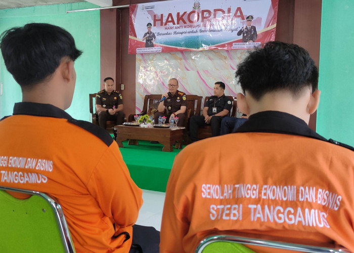 Beri Kuliah Umum di Kampus STEBI, Kajari Tanggamus Sampaikan Materi Pendidikan Anti Korupsi