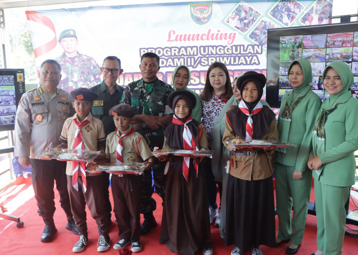 Sekretaris Daerah Provinsi Lampung Hadiri Launching Program Unggulan Kodam II Sriwijaya 'Dapur Masuk Sekolah' 
