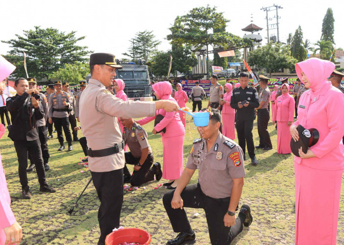 38 Personel Polres Lampung Utara Naik Pangkat di Hari Bhayangkara Ke 79