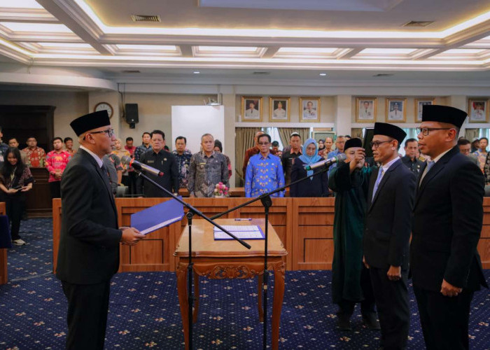 Gubernur Lampung, Mirza Lantik Kepala Bappeda dan Kepala BKD