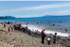 Lebaran ke 4 Pengunjung Pantai Kotaagung Timur Melonjak Dua Kali Lipat