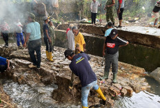 Pemkot Bandar Lampung Gelar Aksi Bersih Drainase Serentak Guna Antisipasi Cuaca Ekstrem