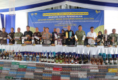 Pemprov Lampung bersama Bea Cukai Sumbagbar Musnahkan Miras dan Rokok Ilegal