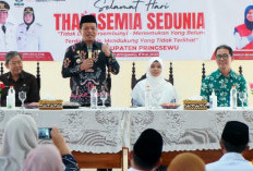 Hari Thalasemia Sedunia 2026, Bupati Pringsewu Serahkan Bingkisan Kepada Para Penyintas